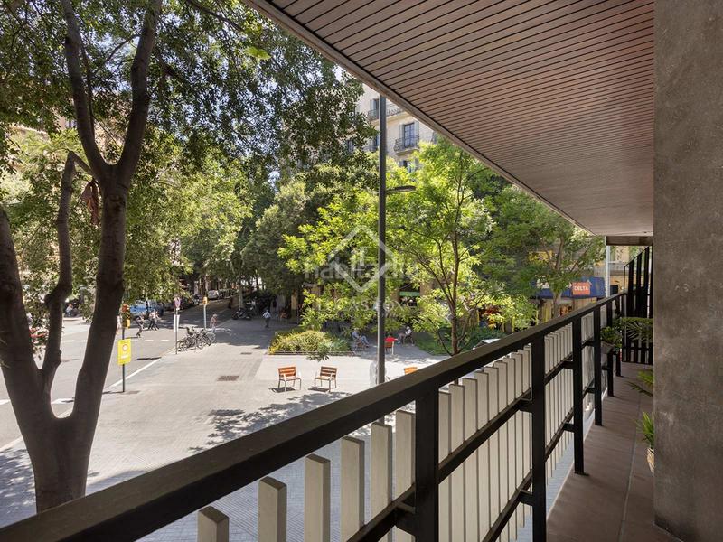 Foto 8604f62f-8ace-4735-9df2-be64507b4ab7. Piso  en excelentes condiciones de 3 dormitorios con 6m terraza en venta en Sant Antoni en Barcelona