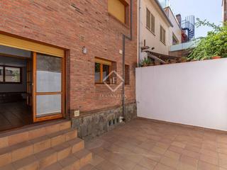 Lloguer Xalet a Finestrelles. Fantástica casa de 4 dormitorios con terraza de 20m2 y patioterr