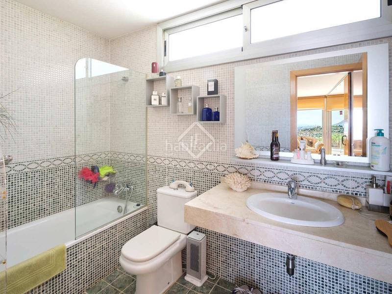 Foto 648818f2-ad00-409e-a608-2a7a94fafed9. Chalet con riscaldamento parcheggio piscina in Premià de Dalt