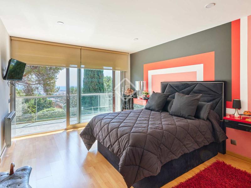 Foto b1f349a1-ff1f-48c9-9dc3-85e05bd40722. Chalet con riscaldamento parcheggio piscina in Premià de Dalt