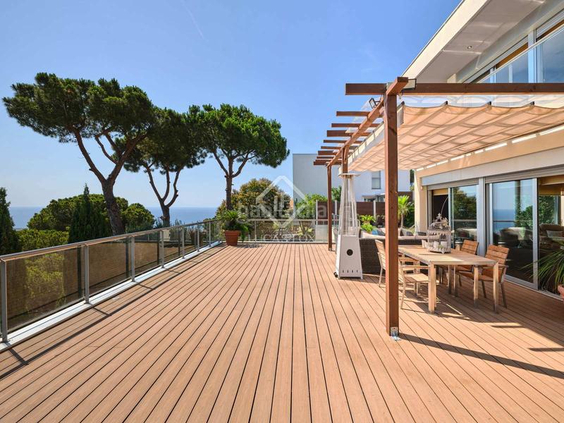 Foto f2eb312a-d599-4f7a-ba39-05d3a1c439ff. Chalet con riscaldamento parcheggio piscina in Premià de Dalt