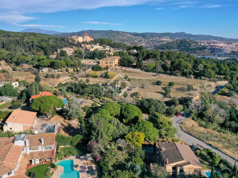 Foto b98ee33f-7a0f-49bb-af16-ca6ba10087f9. Finca rústica parcela edificable llana con fantásticas vistas al mar en venta en Cabrera de Mar