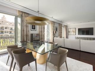 Rent Flat in Dreta de l´Eixample. En alquiler piso de lujo de tres dormitorios en excelentes condi