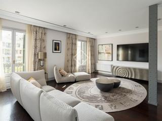 Miete Etagenwohnung in Dreta de l´Eixample. En alquiler piso de lujo de tres dormitorios en excelentes condi