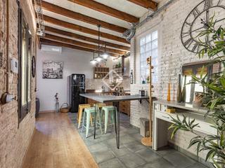 Location Attique à El Camp d´en Grassot i Gràcia Nova. Excelente ático de 112 m con un dormitorio y terraza, en alquile