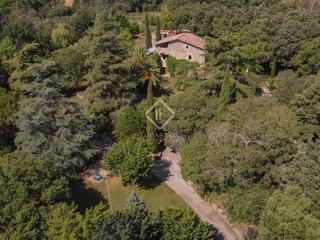 Masia a Sant Gregori. Gran masía histórica del siglo xiii con mucho encanto, con 9 hec