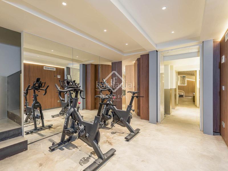 Foto 40dc2df0-53dd-4b39-ab15-ef5c33fb3a17. Piso  en excelentes condiciones de 2 dormitorios con 20m terraza en venta en Sant Antoni en Barcelona