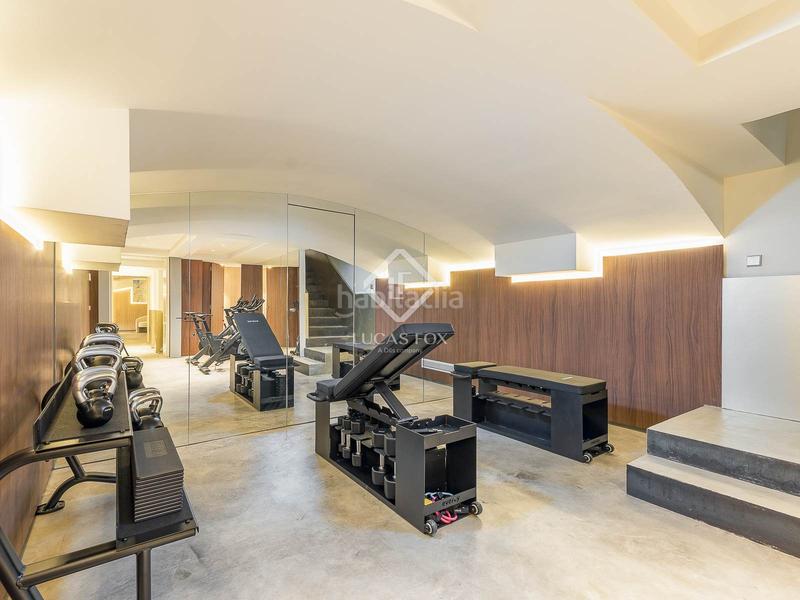 Foto cc06ac77-2988-45b6-b197-00372475b97b. Piso  en excelentes condiciones de 2 dormitorios en venta en Sant Antoni, en Barcelona