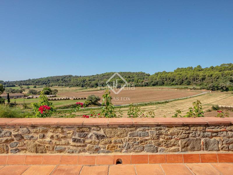 Foto 02b7aca1-dd97-4a12-9cfd-f13a0ebead4e. Masía histórica casa de piedra del siglo xiv con jardín privado y vistas al campo en venta en baix empordà, girona en Foixà