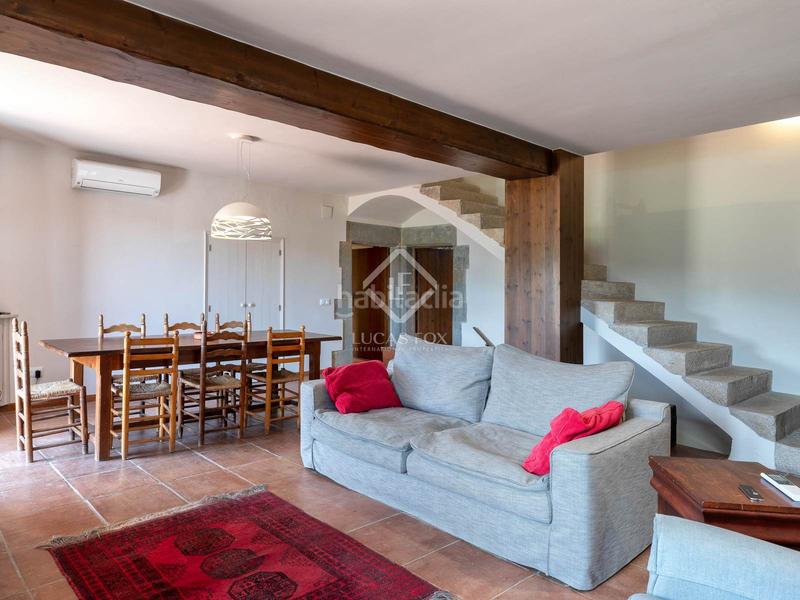 Foto 50747456-bed6-48b8-8889-b3a571b0f0c2. Masía histórica casa de piedra del siglo xiv con jardín privado y vistas al campo en venta en baix empordà, girona en Foixà