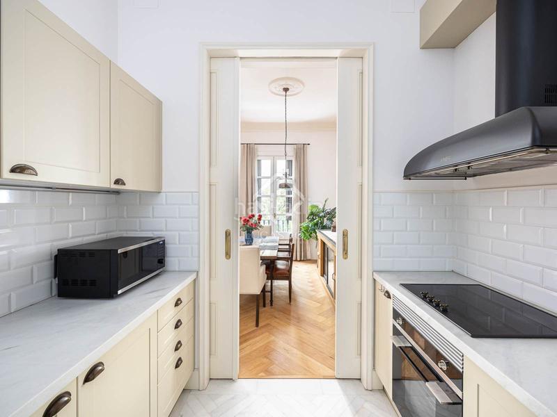 Foto f564a523-5d22-42c5-b5ae-5a94a27b2682. Alquiler piso en alquiler piso de dos dormitorios en excelentes condiciones en leixample derecho en Barcelona