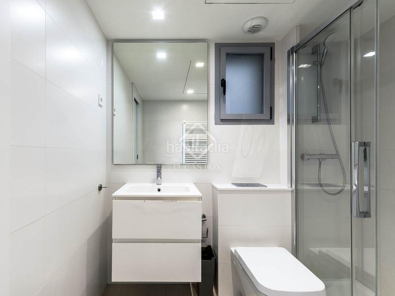 Foto ac570a51-bb40-4a20-90c4-f5f9c0070718. Piso en venta piso en leixample izquierdo, en excelentes condiciones y con dos dormitorios en Barcelona