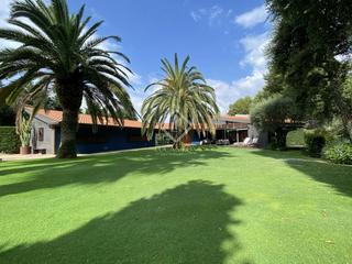 Chalet à Supermaresme. Imponente casa de lujo de 738 m en venta en sant vicenç de monta