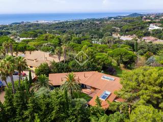 Chalet in Supermaresme. Imponente casa de lujo de 738 m en venta en sant vicenç de monta