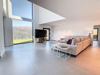 Chalet in L´Aldosa-Anyós. Majestuosa villa en venta de 1677 m con vistas panorámicas en ve