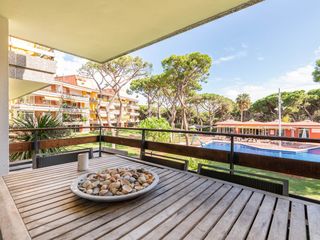 Flat in Gava Mar. Piso de 118 m con licencia turística en venta en gavà