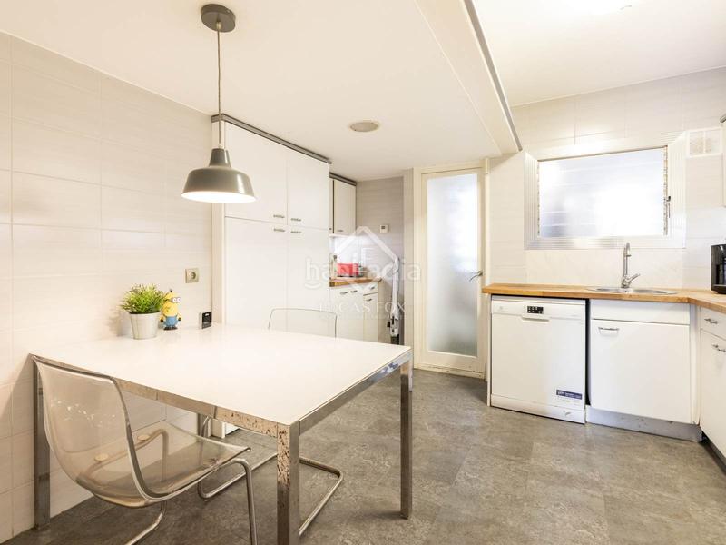 Foto 8a93497b-0190-4e76-b780-923e7be4d681. Piso  moderno de 118 m con licencia turística en venta en Gavà