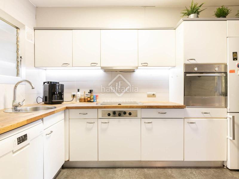 Foto b5df2eb9-8a50-422a-ac43-27eab13af980. Piso  moderno de 118 m con licencia turística en venta en Gavà