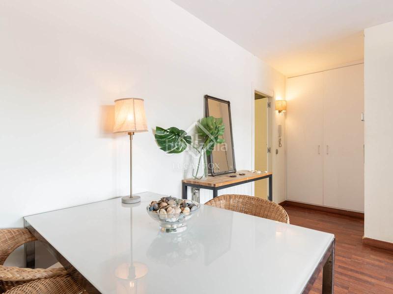 Foto c18783df-0d37-4ecd-8310-fee45e8e5975. Piso  moderno de 118 m con licencia turística en venta en Gavà