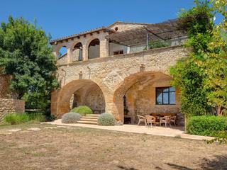 Masía en Vilademuls. Masía rústica de 1196 m construidos sobre una parcela de 5 hectá