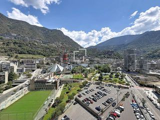 Rent Flat in Els Vilars d´Engordany. Piso de obra nueva de 3 dormitorios con terraza de 33 m en alqui