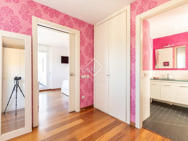 Foto 235d9ffc-9d68-443e-a6d6-0cf3e538dafa. Xalet amb calefacció aparcament piscina a Golf-Can Trabal Sant Cugat del Vallès