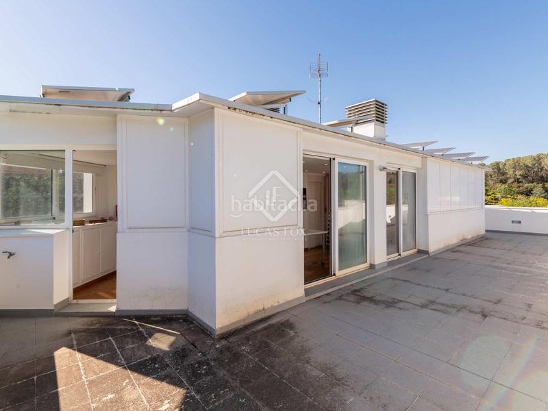 Foto 45e9d832-7e7f-4b2b-a19f-ee0d9da0ab76. Xalet amb calefacció aparcament piscina a Golf-Can Trabal Sant Cugat del Vallès