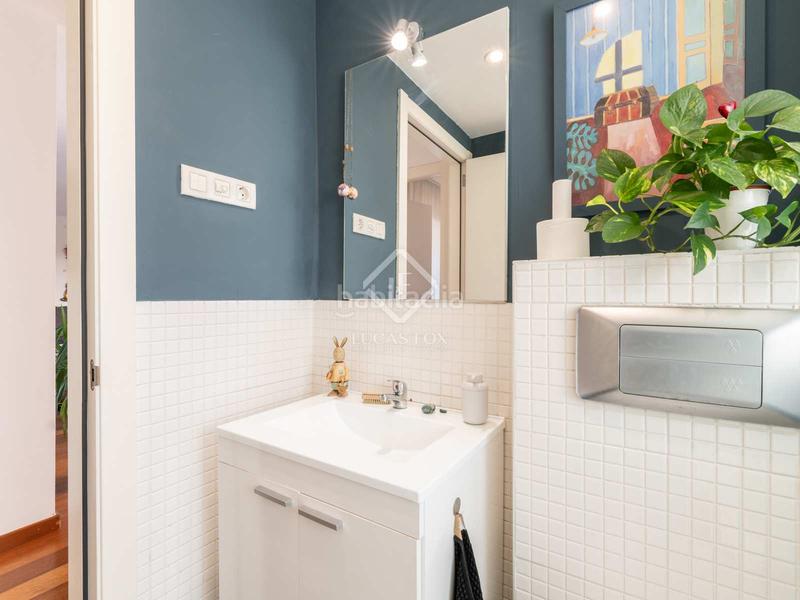 Foto 4e186901-f390-4abc-8d0f-aa204b845556. Xalet amb calefacció aparcament piscina a Golf-Can Trabal Sant Cugat del Vallès