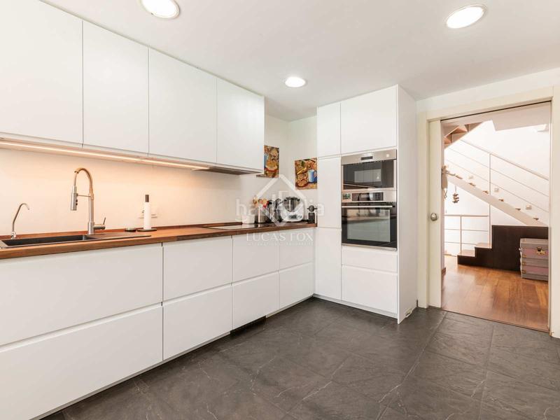 Foto 5b9d8d49-96b6-4695-9d1a-7bcc8cb141e6. Xalet amb calefacció aparcament piscina a Golf-Can Trabal Sant Cugat del Vallès