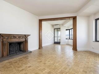 Miete Etagenwohnung in St. Pere - Sta. Caterina - El Born. En alquiler propiedad reformada de cuatro dormitorios en leixamp