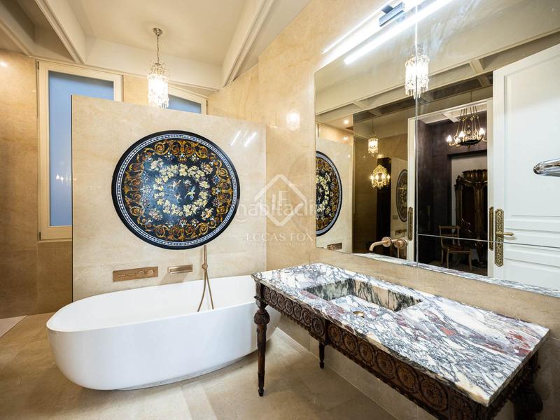 Foto 7bdc6656-b95b-4cea-a12f-e1d77f2e9962. Piso  en excelentes condiciones de 4 dormitorios con 12m terraza en venta en eixample izquierdo en Barcelona
