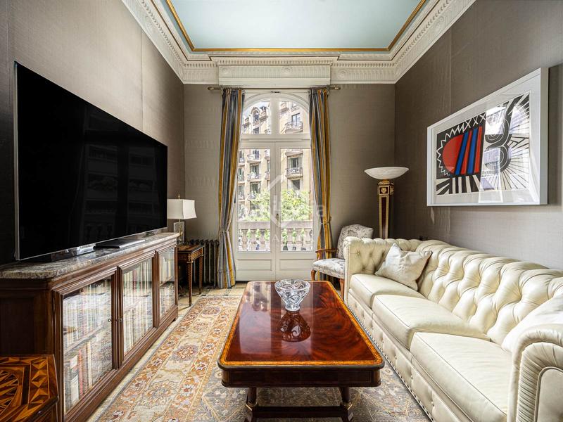Foto ee6e2c32-20b5-4f99-b351-7c24f719214a. Piso  en excelentes condiciones de 4 dormitorios con 12m terraza en venta en eixample izquierdo en Barcelona