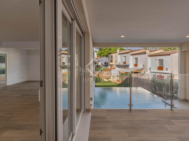 Foto 3a4816ec-505c-45ed-aab9-acc45b93b119. Chalet casa villa de obra nueva de 8 dormitorios en venta en llanca, costa brava en Llançà