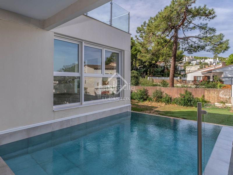 Foto a14e781b-42d5-4c2d-a2d8-9cfcaf9f32a0. Chalet casa villa de obra nueva de 8 dormitorios en venta en llanca, costa brava en Llançà