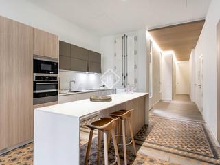 Piso en Gòtic. Precioso piso reformado de 3 habitaciones con terraza privada en