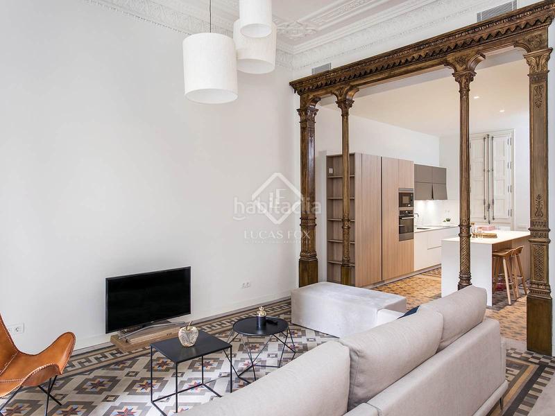 Foto 1ff3b90c-1c6c-413d-80ed-4aa584de49ff. Piso precioso piso reformado de 3 habitaciones con terraza privada en venta en prestigioso edificio del barrio gótico . en Barcelona