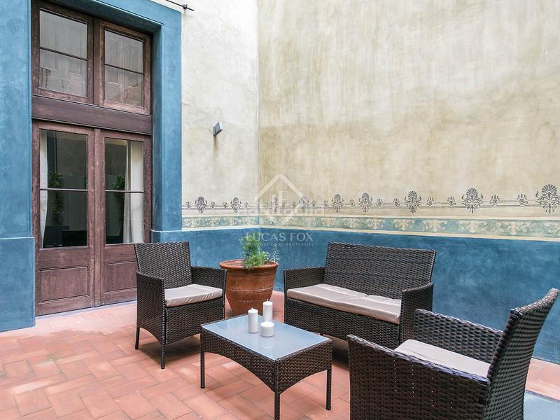 Foto 331d0eda-8af3-4e5e-8894-02725f2a4771. Piso precioso piso reformado de 3 habitaciones con terraza privada en venta en prestigioso edificio del barrio gótico . en Barcelona
