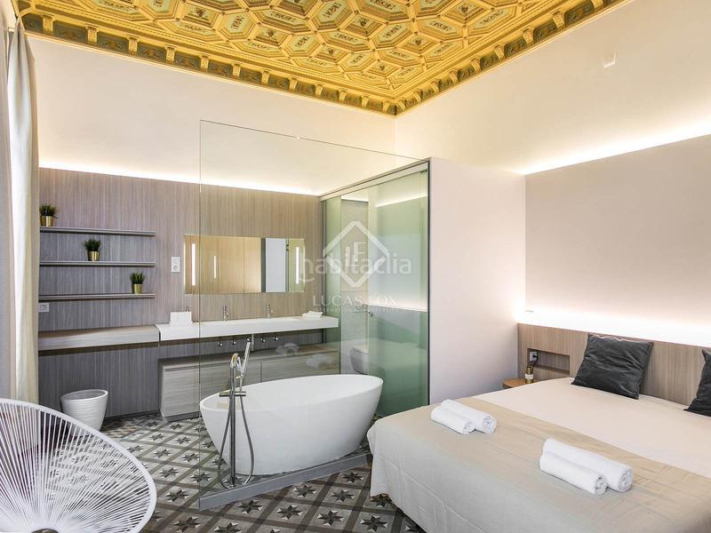 Foto 73aeff45-3938-4614-ad59-d378e03724b3. Piso precioso piso reformado de 3 habitaciones con terraza privada en venta en prestigioso edificio del barrio gótico . en Barcelona