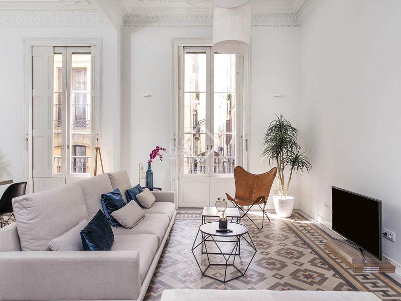 Foto 8a16db70-b23f-43ff-840a-45040dbdea92. Piso precioso piso reformado de 3 habitaciones con terraza privada en venta en prestigioso edificio del barrio gótico . en Barcelona