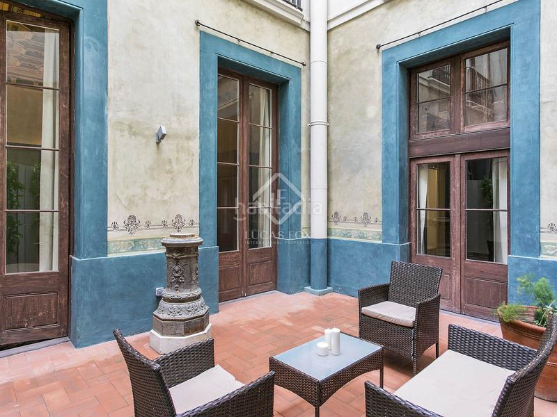 Foto 8d5172a6-1741-4f97-b309-8cef397debb9. Piso precioso piso reformado de 3 habitaciones con terraza privada en venta en prestigioso edificio del barrio gótico . en Barcelona