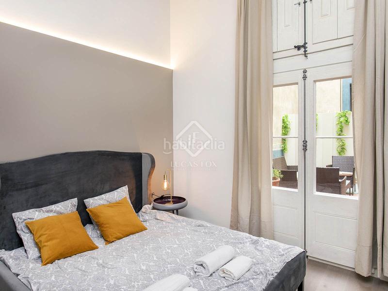 Foto e0f473db-9c83-437b-91c8-a9ab7becf5a8. Piso precioso piso reformado de 3 habitaciones con terraza privada en venta en prestigioso edificio del barrio gótico . en Barcelona