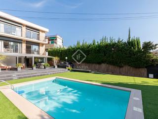 Xalet a El Poal. Exclusiva casa independiente en venta en poal, castelldefels