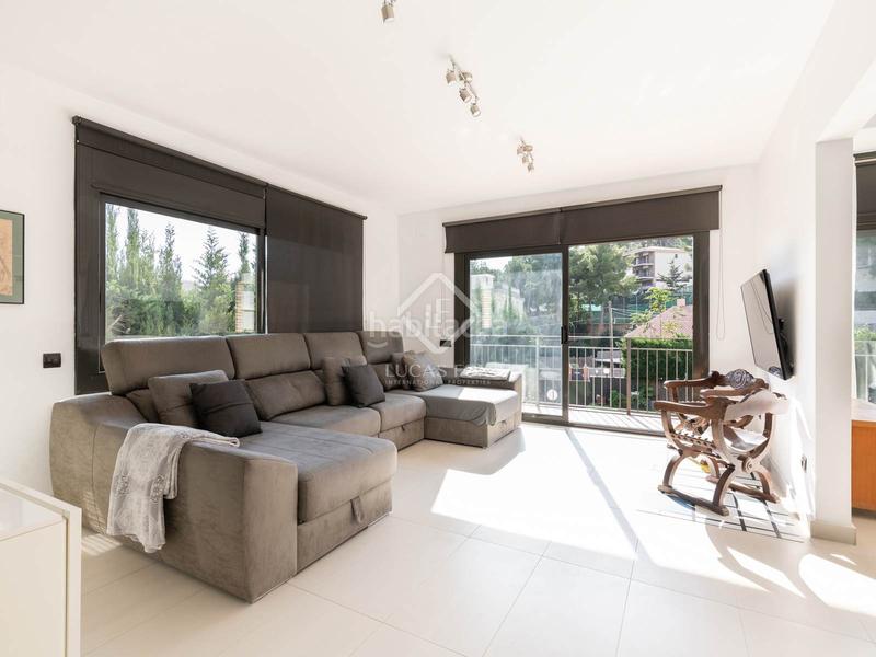Foto 71505e0f-12ff-4a33-89a7-19f7e56f517f. Chalet exclusiva casa independiente en venta en poal, en Castelldefels