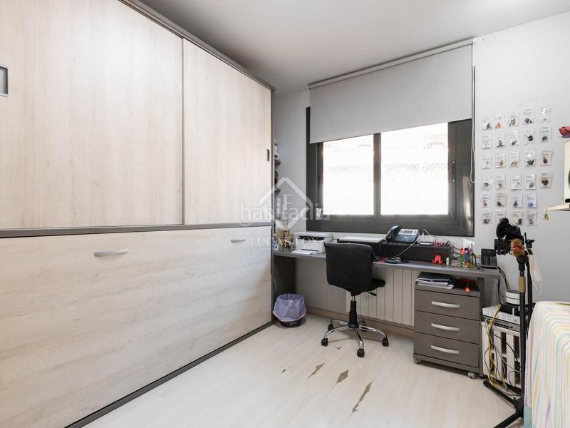 Foto ac0cce49-5900-4d8b-bcd9-d7d47fd2eb95. Chalet exclusiva casa independiente en venta en poal, en Castelldefels