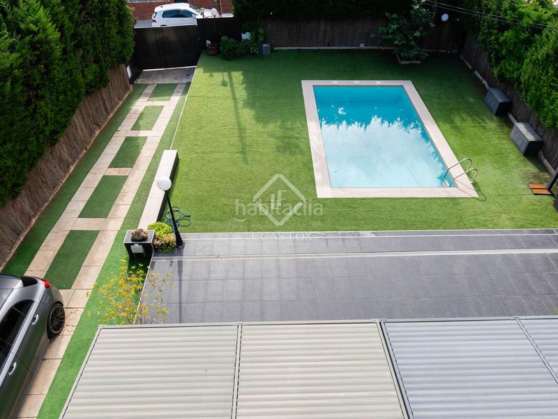 Foto b118d60c-ec03-4832-b815-23f4eb290b84. Chalet exclusiva casa independiente en venta en poal, en Castelldefels
