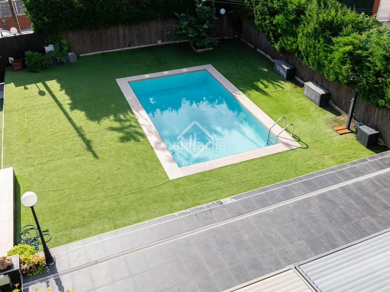 Foto d0a2bdb9-c5af-4579-8136-865f1674bf67. Chalet exclusiva casa independiente en venta en poal, en Castelldefels