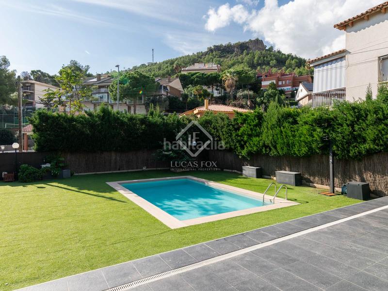 Foto f163eb42-6437-4d88-bc5c-d246f2eb10b4. Chalet exclusiva casa independiente en venta en poal, en Castelldefels