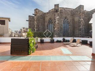 Dachwohnung in St. Pere - Sta. Caterina - El Born. En venta fantástico ático con terraza de 140 sqm en el borne.