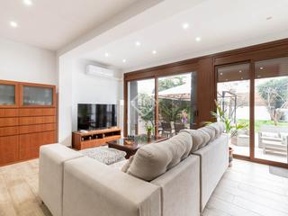 Xalet a Centre. Casa en excelentes condiciones de 6 dormitorios en venta en el c