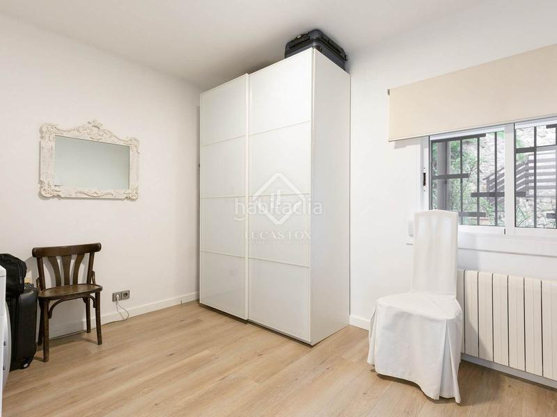 Foto 8e96587a-60fb-4d17-b5ac-b94e2786d307. Chalet espectacular casa en excelentes condiciones, con piscina independiente, en venta en montemar. en Castelldefels